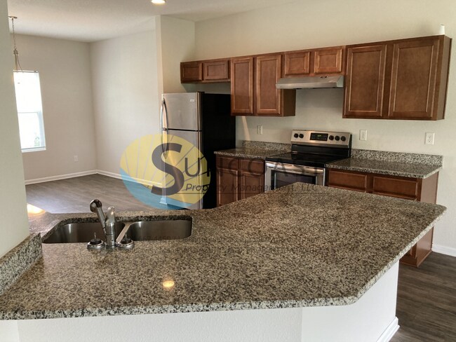 Building Photo - Welcome Home! Gorgeous 4Bd/2Ba Home in Jac...