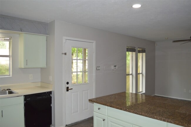 Foto del edificio - 106 E Wavy Oak Cir