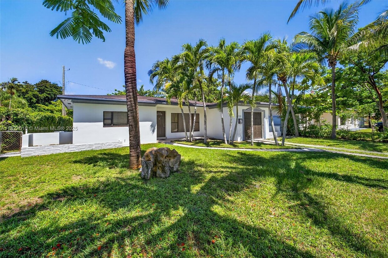 Foto principal - 17150 NE 18th Ave