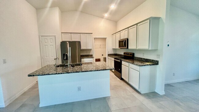 Foto del edificio - 1811 SW 3rd St