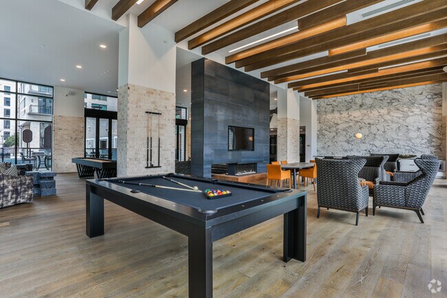 Salón residencial - Camden Buckhead