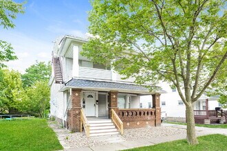 Building Photo - 4014 Cypress Ave
