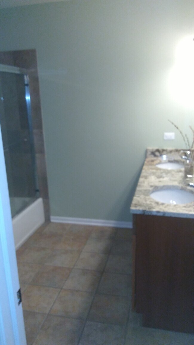 Foto del edificio - 6510 S Ingleside Ave