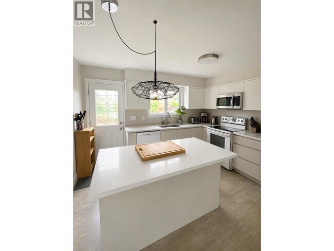 Photo du bâtiment - 41541 Brennan Rd