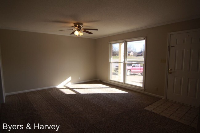 Building Photo - 5 br, 4 bath House - 168 Lancashire Drive