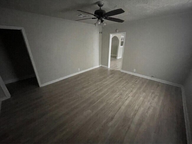 Foto del edificio - 5229 Rue St