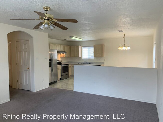 Building Photo - 2 br, 2 bath House - 490 Camino Del Rey SW