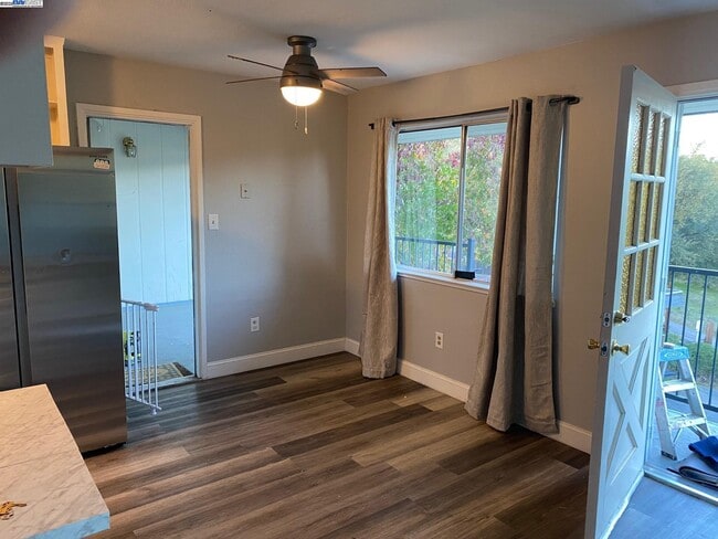 Foto del edificio - 17 Raggio Rd