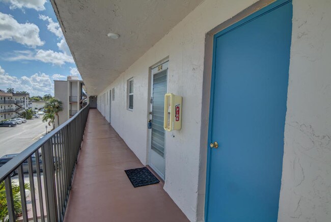 Foto del edificio - 1/1.1 Condo in Lakeside Village