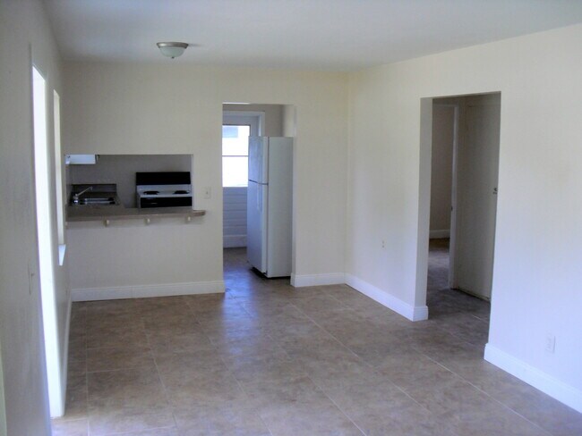 Building Photo - 2BR/1BA Home in a Quiet & Beautiful Countr...