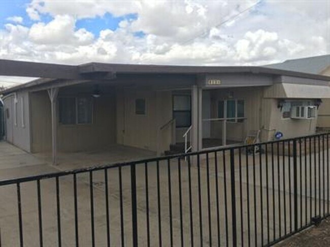 Building Photo - Newly Updated 1BR/1BA Home with Fenced Yar...