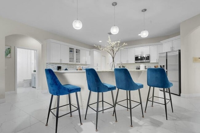 Building Photo - 13620 Folkestone Ct