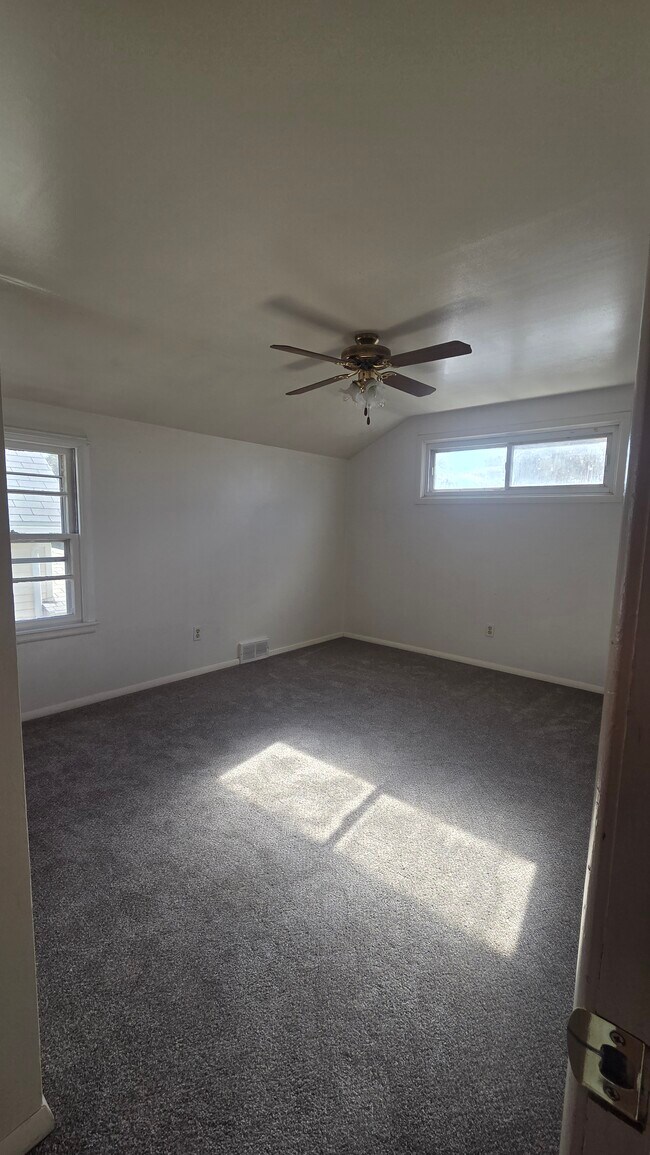 Foto del edificio - 247 School St