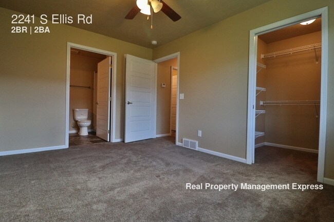 Building Photo - 2241 S Ellis Rd
