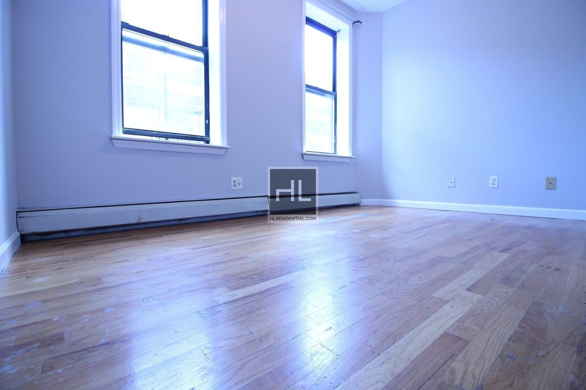 36 AVENUE Room for Rent in Queens, NY