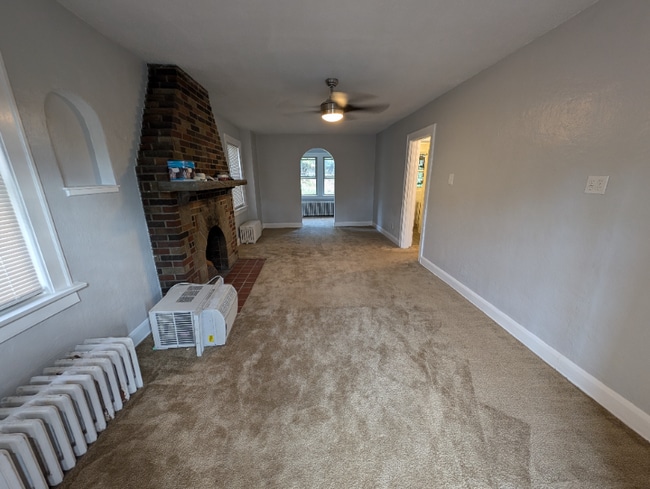 Building Photo - 13 W Bellecrest Ave