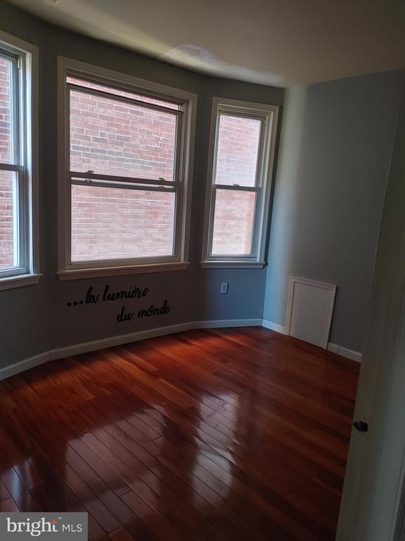Primary Photo - 237 S 46th St