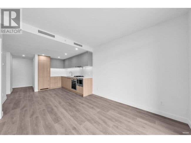 Building Photo - 318-2318 Alderson Ave