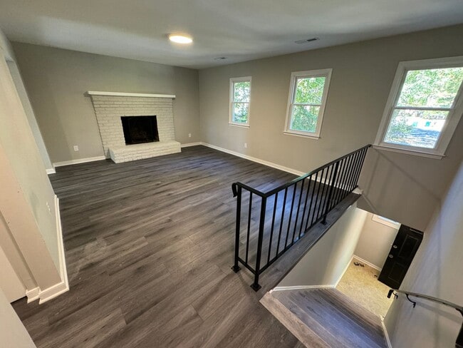 Building Photo - 1707 Choate Pl