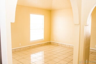 Building Photo - 128 Masquerade Ln