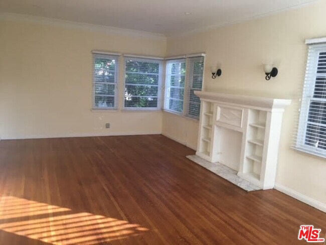 Foto del edificio - 2364 Kerwood Ave