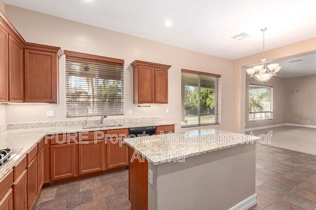 Foto del edificio - 4246 S Summit St