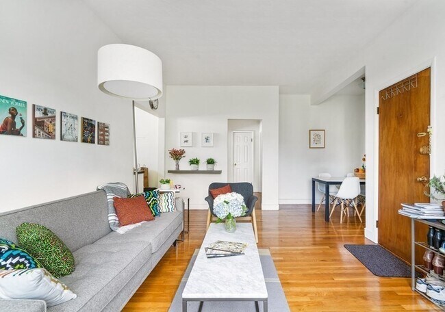 Building Photo - 15 Ellery St