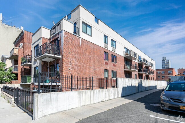 Building Photo - 25-27 23rd Street