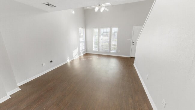 Building Photo - 503 Camp Ct