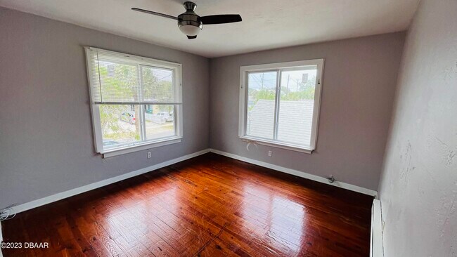 Foto del edificio - 145 S Hollywood Ave