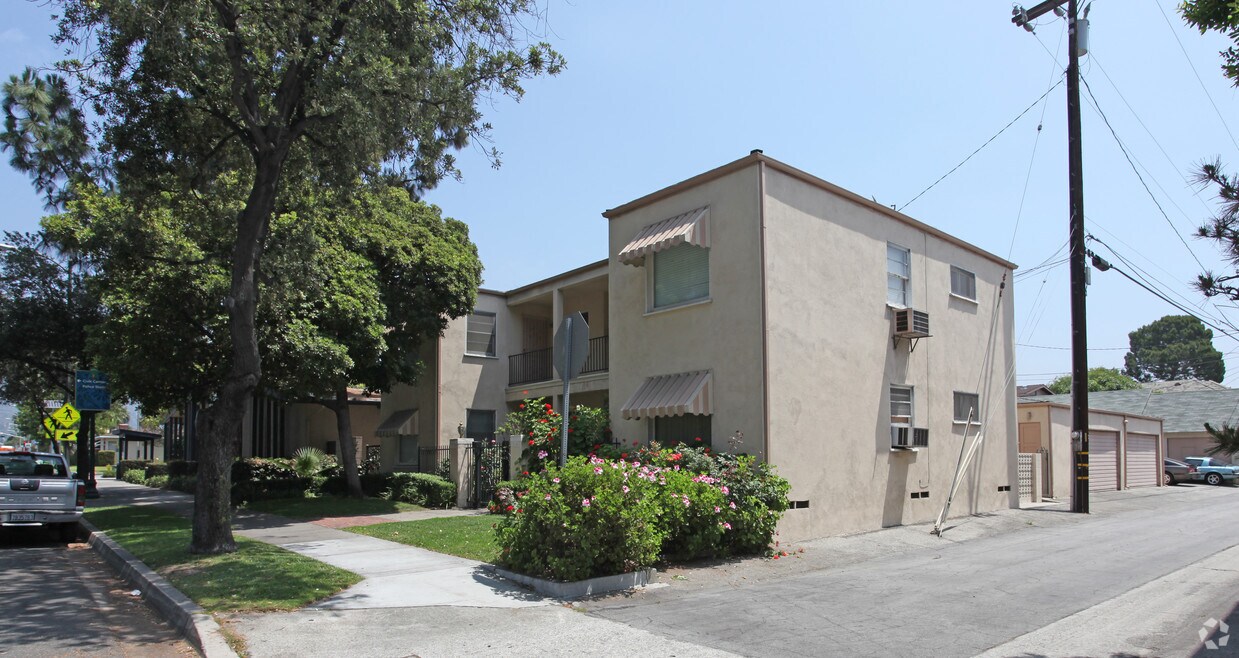 Primary Photo - 112-114 S Santa Anita Ave