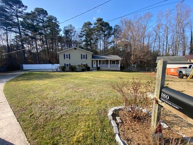 Foto del edificio - 180 Crestwood Ct