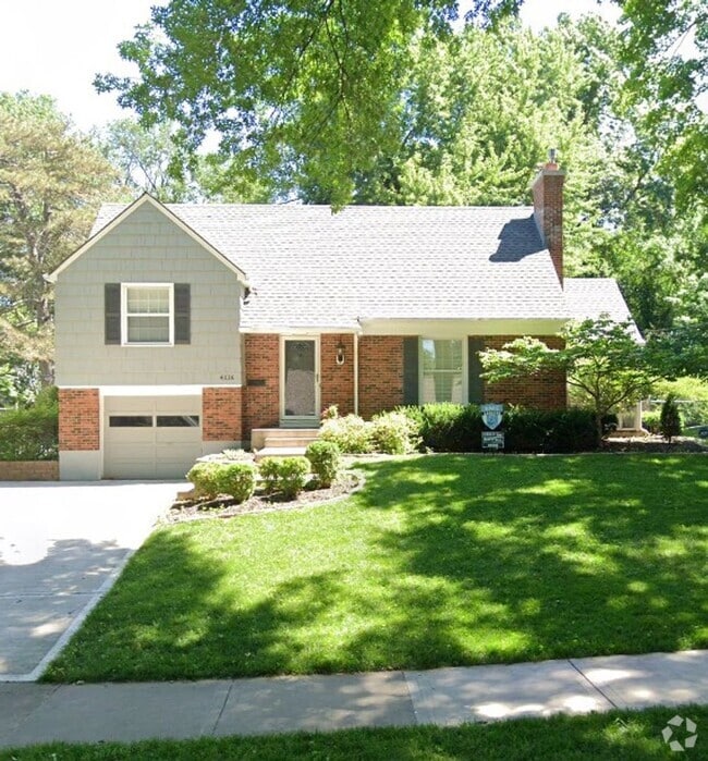 Building Photo - 4116 W 73rd Terrace