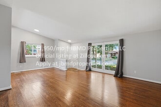 Building Photo - 7477 Plainfield St