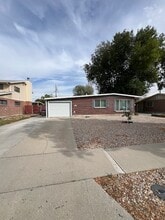 Building Photo - 1524 Dupont Ave