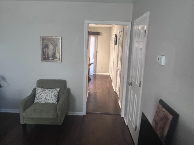 Foto del edificio - 318 Moir St