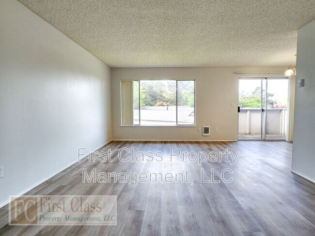 Foto del edificio - 1324 NE 186TH AVE