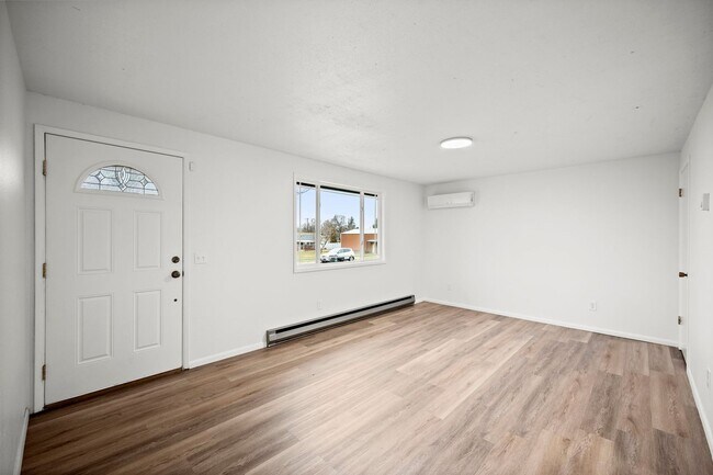 Foto del edificio - Great Location! - 3 Bedroom Valley Home!