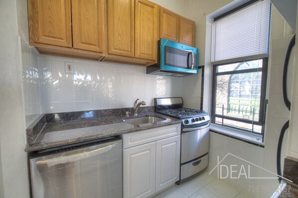 Foto del edificio - 476 6th St