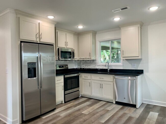 Foto del edificio - 711 Hill Ave