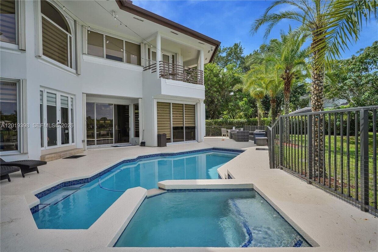 Photo - 14 Ardoch Pl (Miami Lakes, FL)