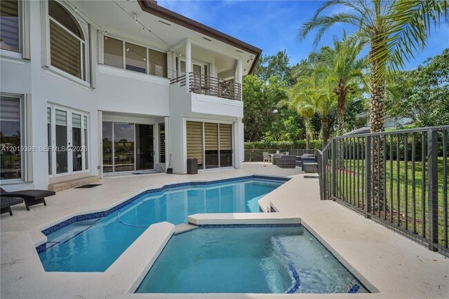 Photo - 14 Ardoch Pl (Miami Lakes, FL) House
