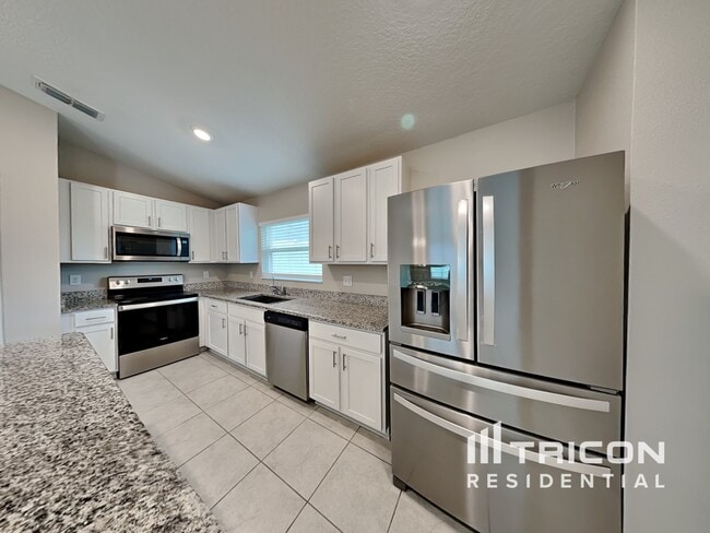 Foto del edificio - 624 Bullrush Ct