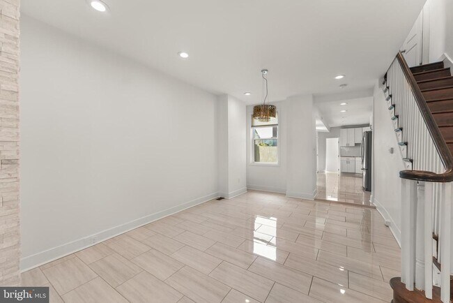 Foto del edificio - 1529 N Lawrence St