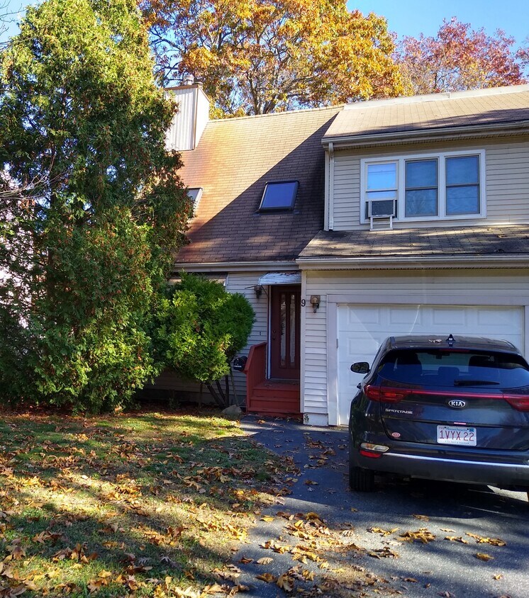 9 Guilford St, Worcester, MA 01606 Townhome Rentals in Worcester MA