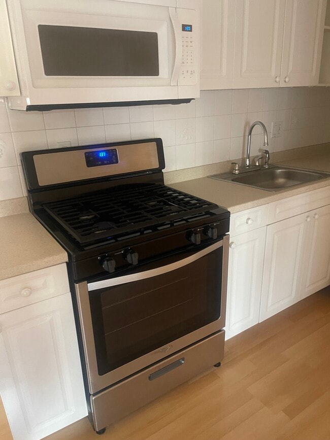 Building Photo - 89 Clinic Dr