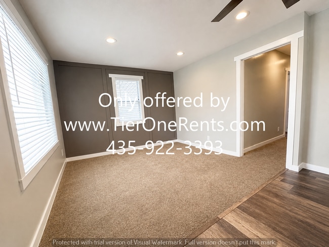 Building Photo - This property offers a NO DEPOSIT option available for qualified renters!
