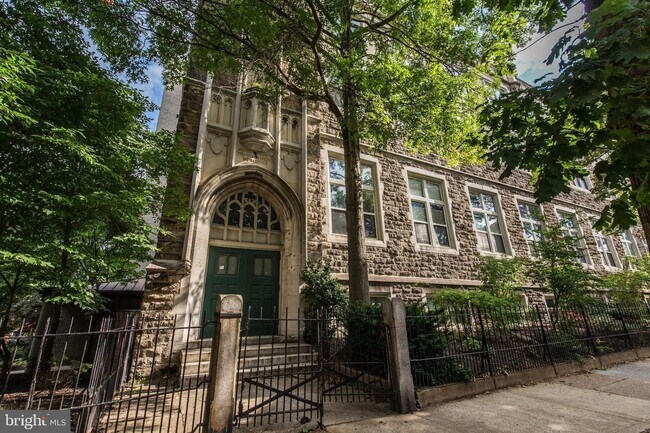 Foto del edificio - 3809 Spring Garden St