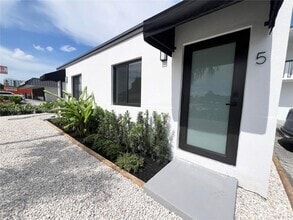 Building Photo - 2555 SW 67th Ave