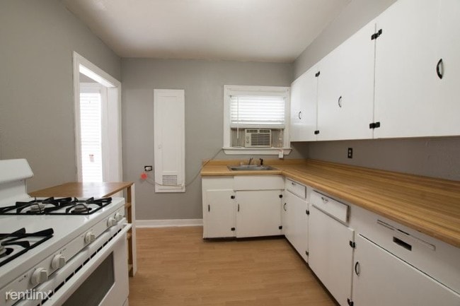 Building Photo - 2 br, 1 bath Apartment - 724 E Grayson St